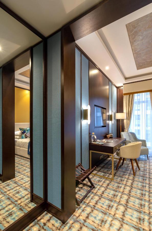 SOHO boutique hotel Dnipro Extérieur photo